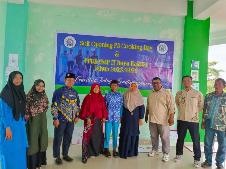 SMP IT Buya Hamka selenggarakan Soft Opening P5 dan PPDB